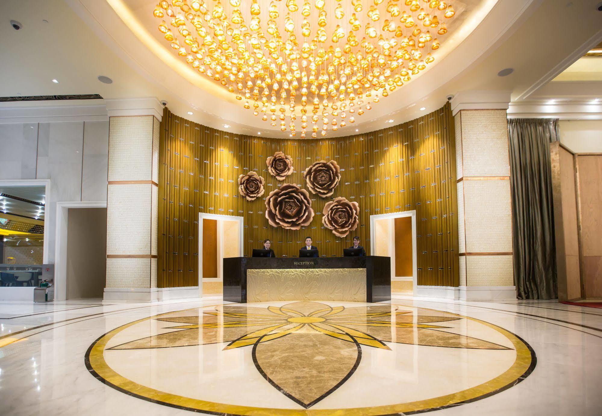 Winford Resort And Casino Manila Exterior foto